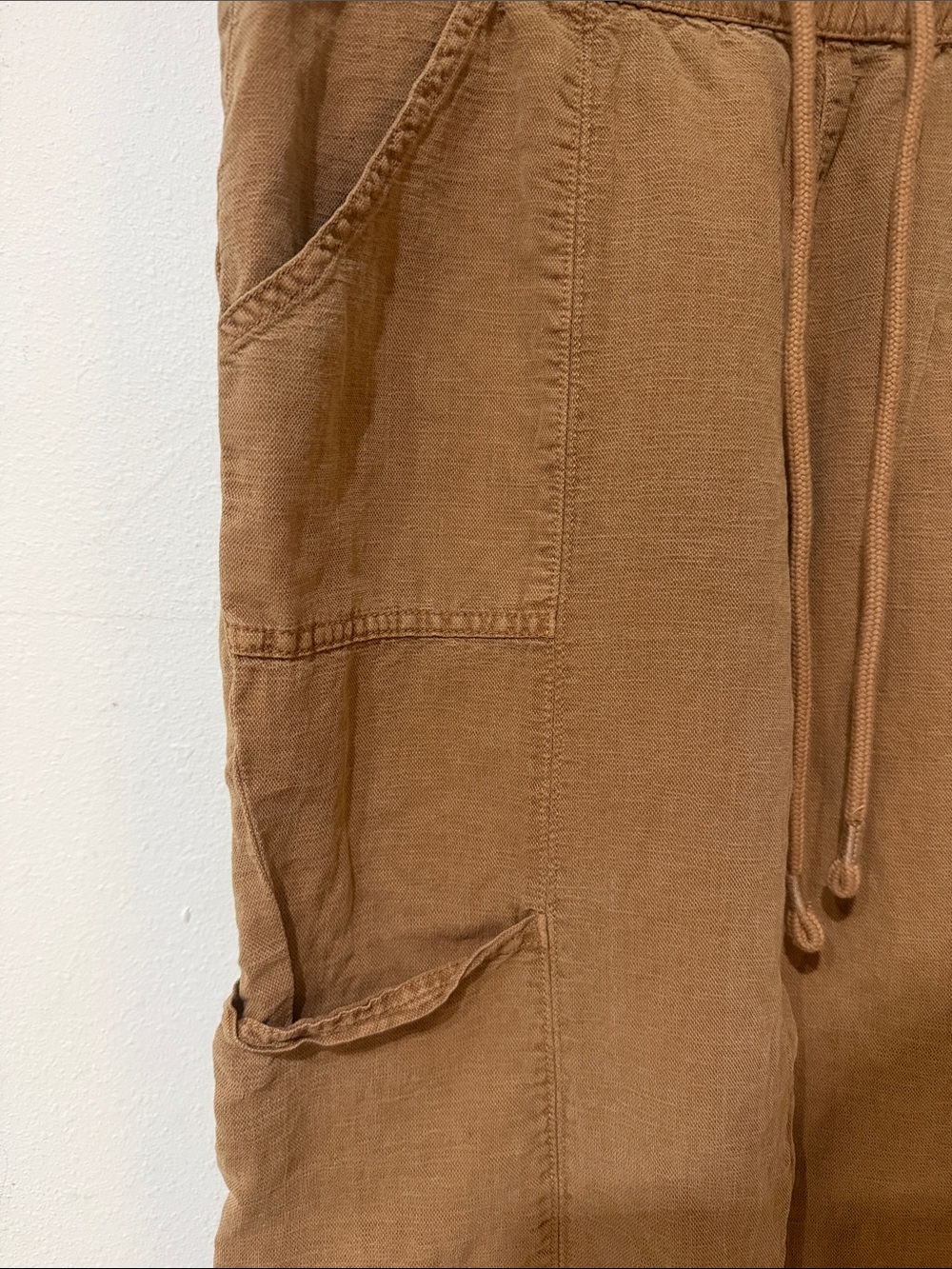 C&C California Women's Brown Drawstring Cargo Joggers - Picture 4 of 7
